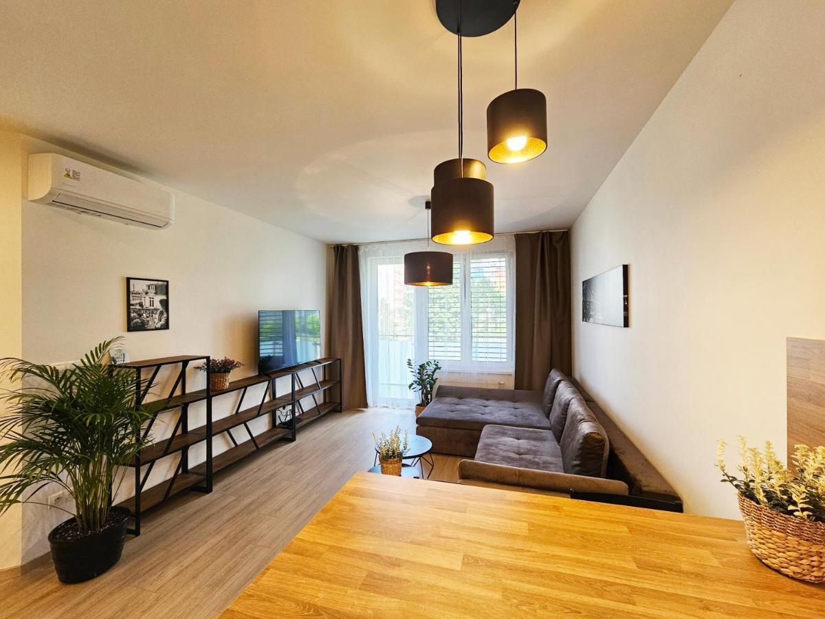 2 Room Apartment, New Building, Bosakova Street, 28 Bratislava Eksteriør billede